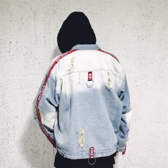 Men Letter Tape Ladder Distressed Denim Jacket - Image 3